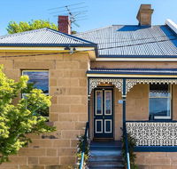 WEST NEST  Classic 3BR Hobart Terrace BEST Location View Close to City - Accommodation Mount Tamborine