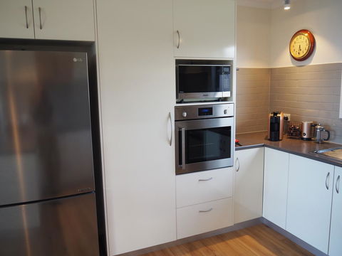 GRANITE BEACH HOUSE @ Bay Of Fires - Accommodation Mount Tamborine 11