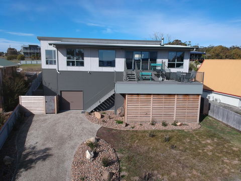 GRANITE BEACH HOUSE @ Bay Of Fires - Accommodation Mount Tamborine 1