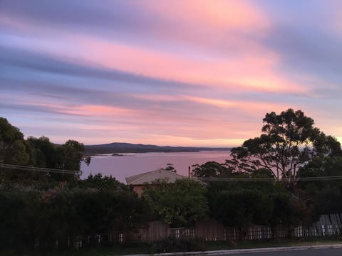 GRANITE BEACH HOUSE @ Bay Of Fires - Accommodation Mount Tamborine 0
