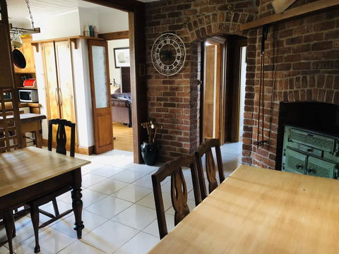 The Port Masters Lodgings - Accommodation Mount Tamborine 10