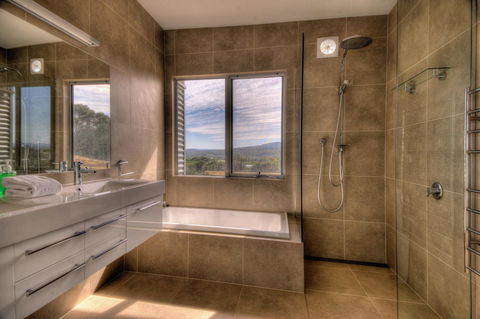 Halcyon ~ Immerse Yourself In The Sky And Sea - Accommodation Mount Tamborine 9