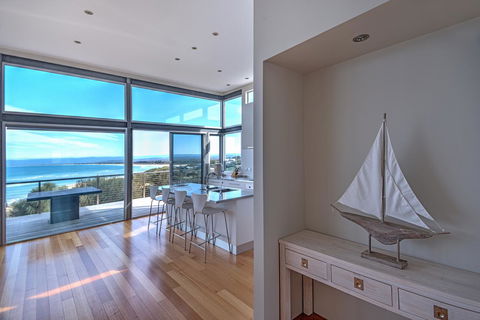 Halcyon ~ Immerse Yourself In The Sky And Sea - Accommodation Mount Tamborine 15