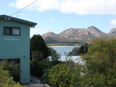 Coles Bay Waterfronter 2 - Accommodation Mount Tamborine 0