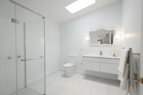 White Dove Cottage Bed And Breakfast - Accommodation Mount Tamborine 4