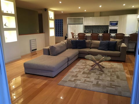 Villa 2 Bay Of Fires - Accommodation Mount Tamborine 1