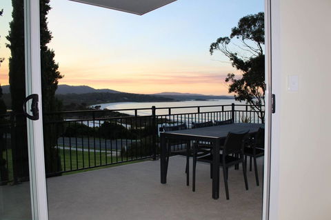 Villa 2 Bay Of Fires - Accommodation Mount Tamborine 14
