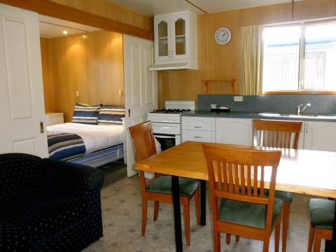 Strahan Beach Tourist Park - Accommodation Mount Tamborine 4