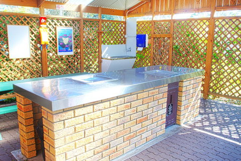 Strahan Beach Tourist Park - Accommodation Mount Tamborine 6