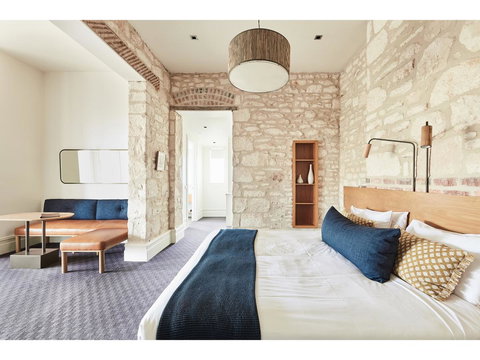 Hotel Sorrento - Accommodation Mount Tamborine 2