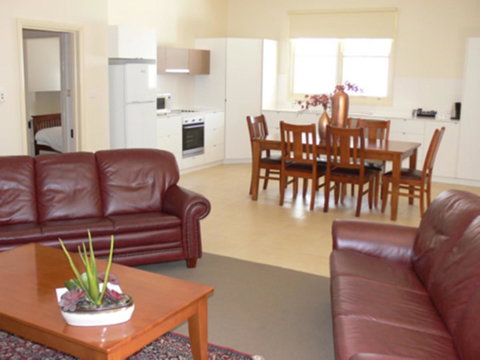 The Victoria Apartments - Accommodation Mount Tamborine 25