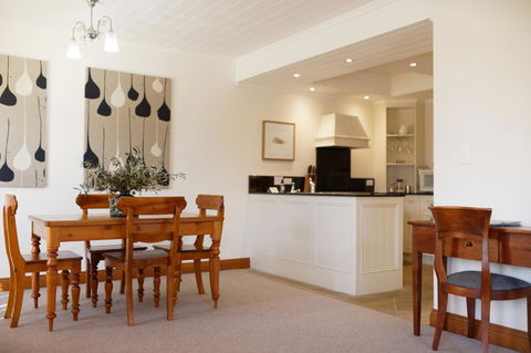 54 On Bank - Accommodation Mount Tamborine 15