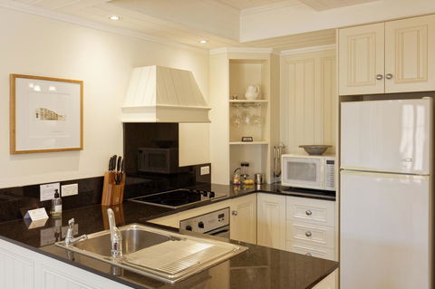 54 On Bank - Accommodation Mount Tamborine 27