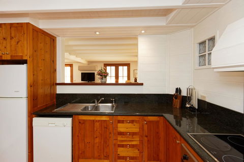 54 On Bank - Accommodation Mount Tamborine 43