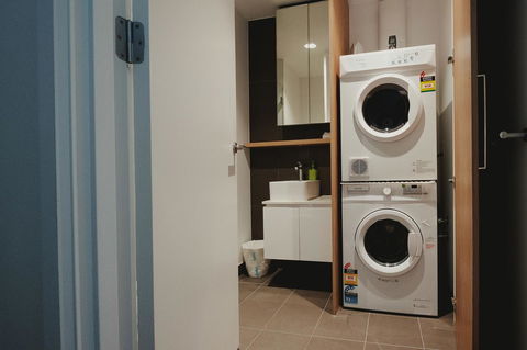 Mono Apartments On La Trobe Street - Accommodation Mount Tamborine 5