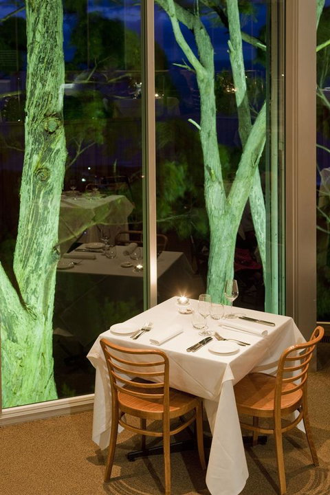 Chris\'s Beacon Point Restaurant & Villas - Accommodation Mount Tamborine 11