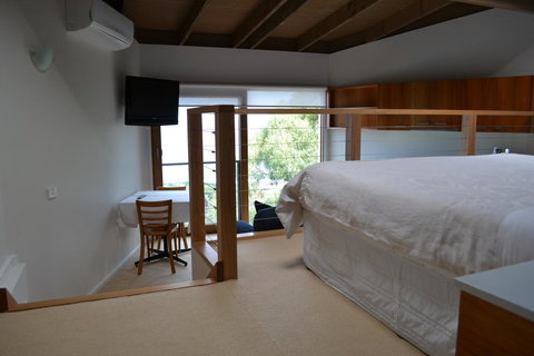 Chris\'s Beacon Point Restaurant & Villas - Accommodation Mount Tamborine 9