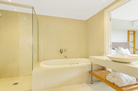 Deep Blue Hotel & Hot Springs - Accommodation Mount Tamborine 20