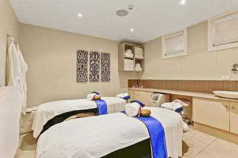 Deep Blue Hotel & Hot Springs - Accommodation Mount Tamborine 19