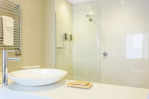 Deep Blue Hotel & Hot Springs - Accommodation Mount Tamborine 10