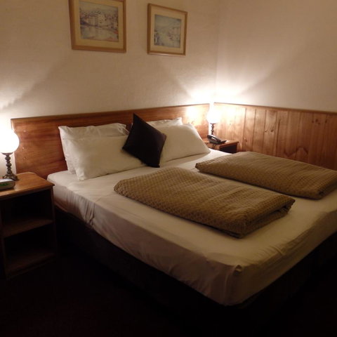 Bright Chalet - Accommodation Mount Tamborine 5