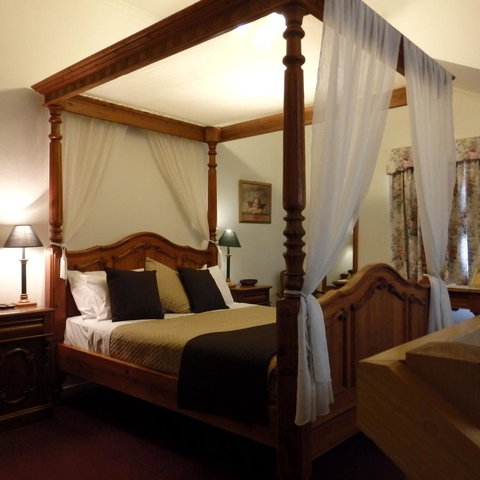 Bright Chalet - Accommodation Mount Tamborine 2