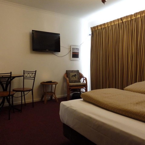 Bright Chalet - Accommodation Mount Tamborine 13