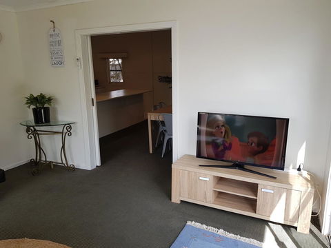 Dromana Holiday Beach House - Accommodation Mount Tamborine 1