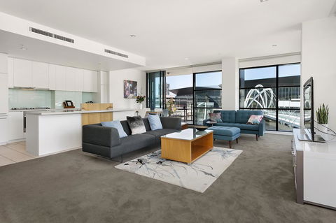 Waterfront Melbourne Apartments - Accommodation Mount Tamborine 1