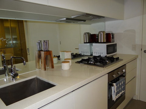 Amazing Accommodations: Vogue - Accommodation Mount Tamborine 44