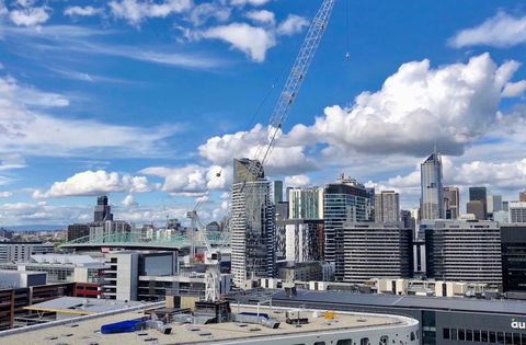 Pride Docklands Waterfront Apartment City View - Accommodation Mount Tamborine 0