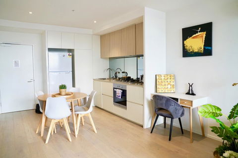 Pride Docklands Waterfront Apartment City View - Accommodation Mount Tamborine 13