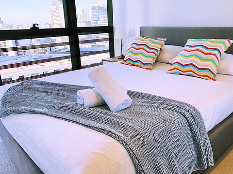 Pride Docklands Waterfront Apartment City View - Accommodation Mount Tamborine 26