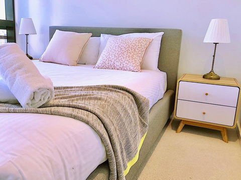 Pride Docklands Waterfront Apartment City View - Accommodation Mount Tamborine 25