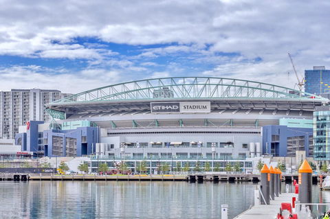 Pride Docklands Waterfront Apartment City View - Accommodation Mount Tamborine 37