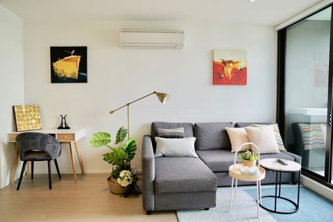 Pride Docklands Waterfront Apartment City View - Accommodation Mount Tamborine 7