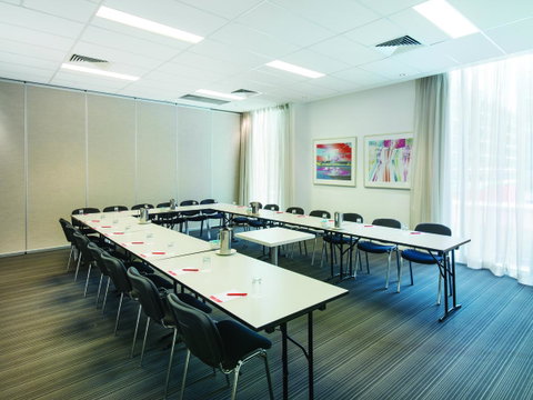 Travelodge Hotel Melbourne Docklands - Accommodation Mount Tamborine 11