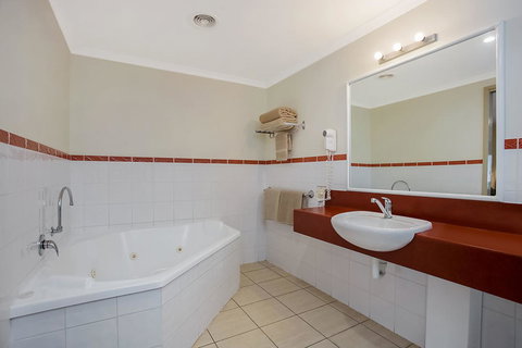 Comfort Inn Warrnambool International - Accommodation Mount Tamborine 11