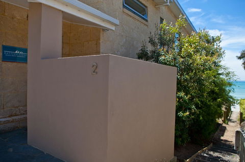 Battery Cove Beach Front Apartment - Accommodation Mount Tamborine 3