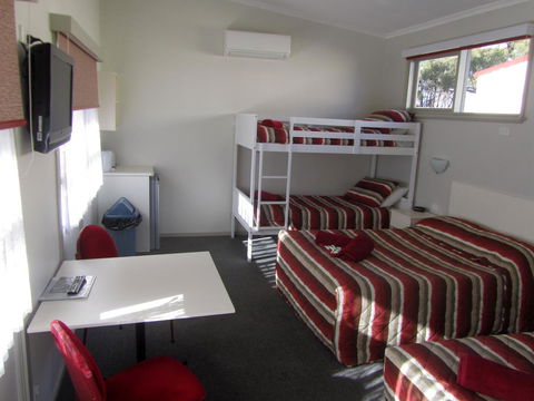 The Highlander Motel - 24HR Check In - Accommodation Mount Tamborine 22