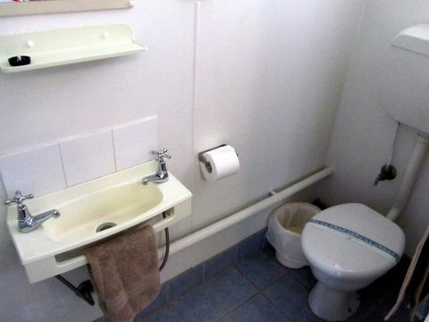 The Highlander Motel - 24HR Check In - Accommodation Mount Tamborine 26