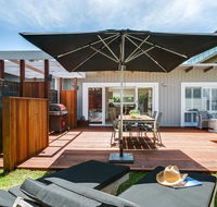 Capella Villa No. 4 - stunning luxury decor inside and out - Accommodation Mount Tamborine