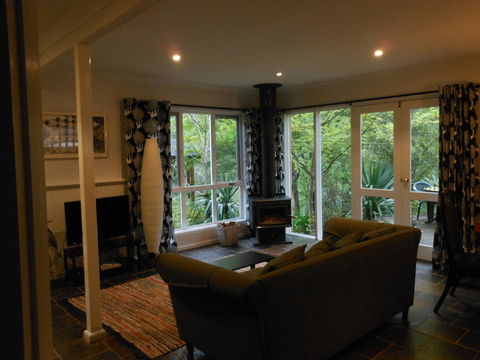 Merrimeet Cottages - Accommodation Mount Tamborine 10