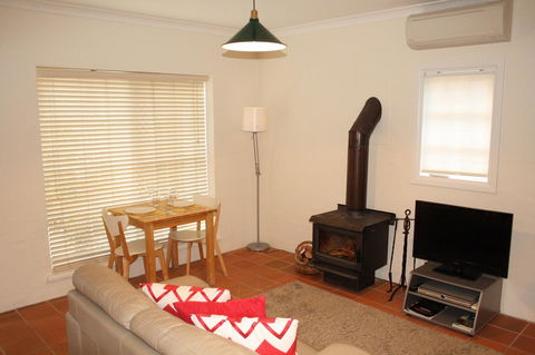 Merrimeet Cottages - Accommodation Mount Tamborine 24