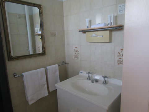 Twin City Motor Inn - Accommodation Mount Tamborine 36