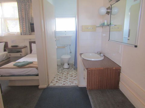 Twin City Motor Inn - Accommodation Mount Tamborine 15