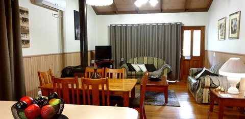 Day Dream Cottage - Accommodation Mount Tamborine 8