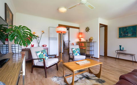 Uptown Frankston - Accommodation Mount Tamborine 2