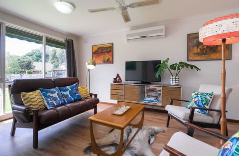 Uptown Frankston - Accommodation Mount Tamborine 3