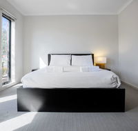 Point Cook Home with a Lovely View in Salt Water - Accommodation Mount Tamborine